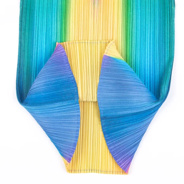 PLEATS PLEASE Gradation Print Pleats High-neck Sleeveless Top K-163185_007