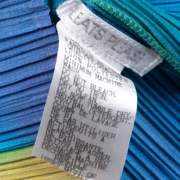 PLEATS PLEASE Gradation Print Pleats High-neck Sleeveless Top K-163185_011