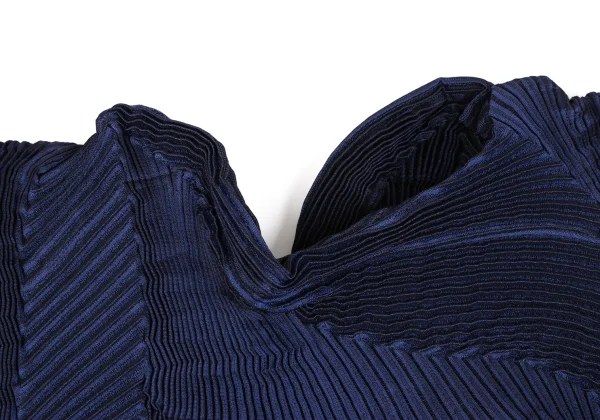 ISSEY MIYAKE 3D Steam Stretch Pleated Sleeveless Top K-163339_004