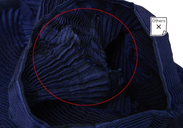 ISSEY MIYAKE 3D Steam Stretch Pleated Sleeveless Top K-163339_005