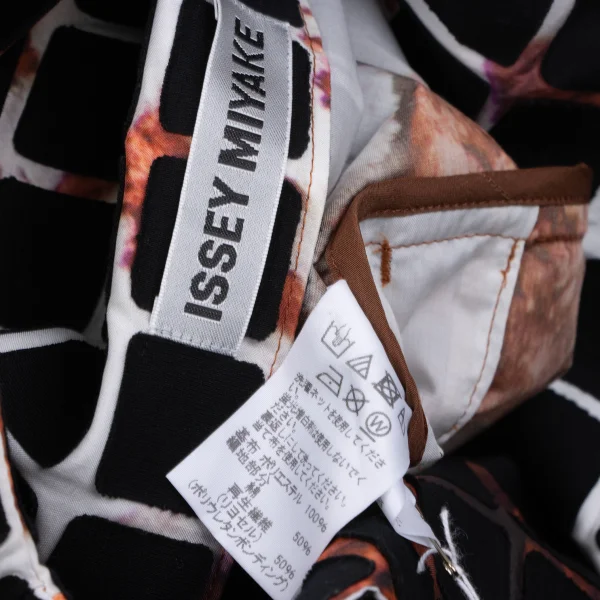 ISSEY MIYAKE Block Paste Graphic Shirt Jacket K-163342_017