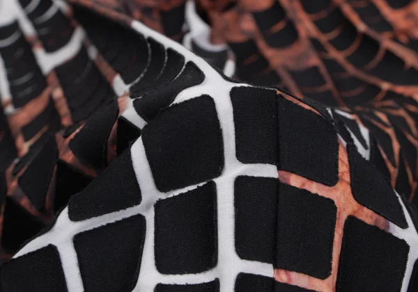 ISSEY MIYAKE Pasted Graphic Wide Pants K-163344_011