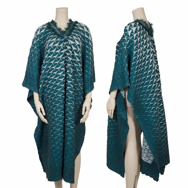 ISSEY MIYAKE Triangle Steam Stretch Pleated Fringe Neck Over Poncho Sky blue 2 K-163359_001