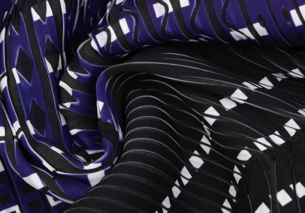 ISSEY MIYAKE Pleated Geometric Print Sleeveless Dress K-163364_010