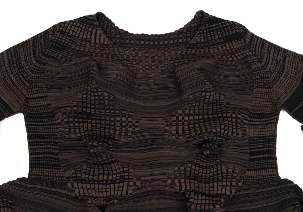 ISSEY MIYAKE Geometric Wave Knit Short Sleeve Sweater K-163374_003