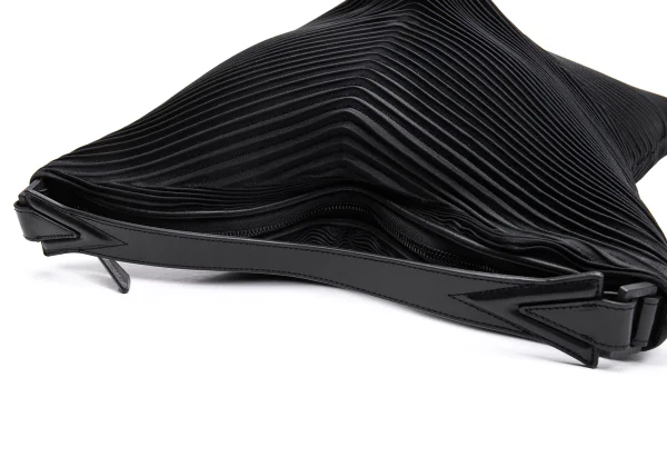 ISSEY MIYAKE 3D Stretch Pleats Shoulder Bag K-163397_007