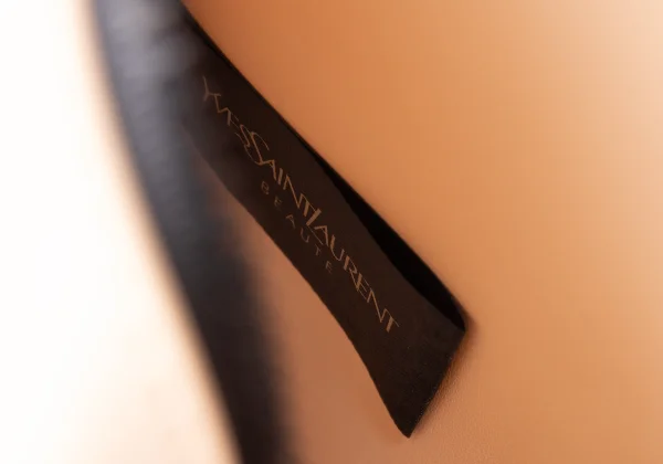 Yves Saint Laurent Beaute Synthetic Leather Pouch K-163484_007