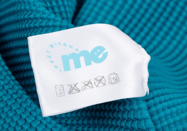 ISSEY MIYAKE me Layered Stretch Pleats T Shirt K-163525_014