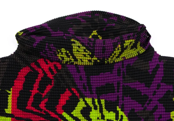 ISSEY MIYAKE me Printed High-neck Pleats T-shirt K-163635_005