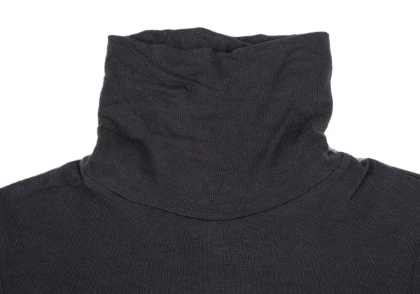 ISSEY MIYAKE me Stretch Turtleneck T Shirt K-163642_005