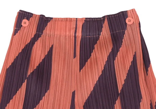 PLEATS PLEASE Pleats Bias Check Flap Pants K-163668_002