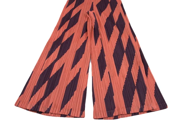 PLEATS PLEASE Pleats Bias Check Flap Pants K-163668_007