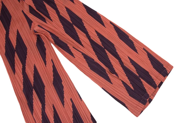 PLEATS PLEASE Pleats Bias Check Flap Pants K-163668_008