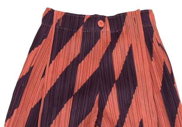 PLEATS PLEASE Pleats Bias Check Flap Pants K-163668_013