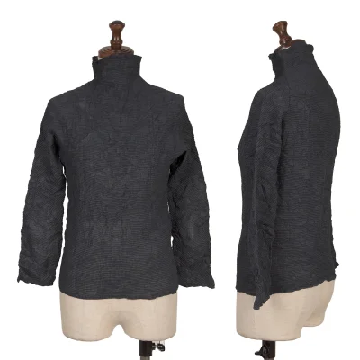 ISSEY MIYAKE Wrinkle Pleats Turtle Neck Top