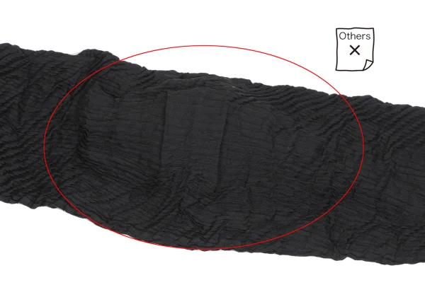 ISSEY MIYAKE Wrinkle Pleats Turtle Neck Top  K-163694_013