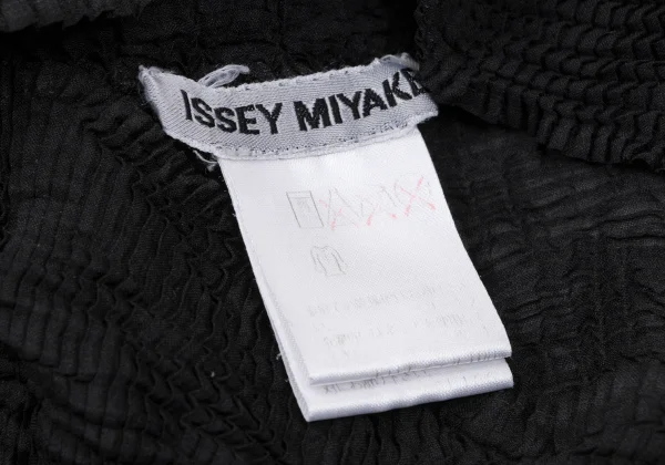 ISSEY MIYAKE Wrinkle Pleats Turtle Neck Top  K-163694_017