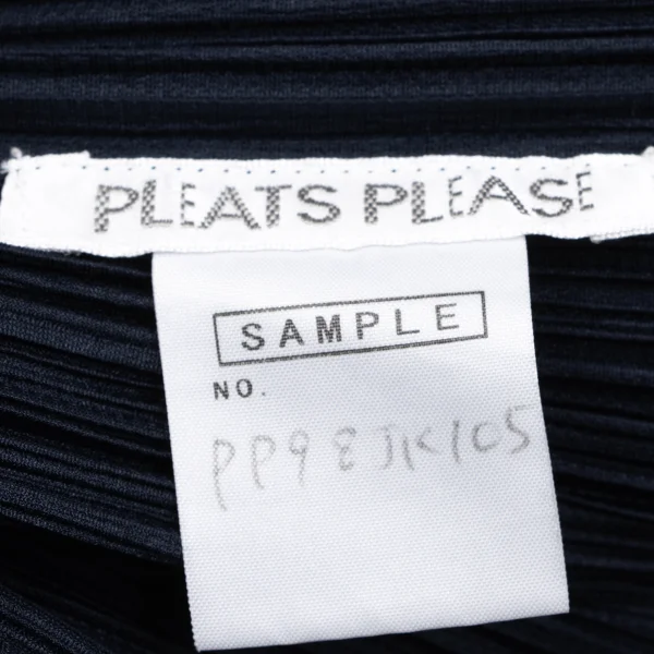 PLEATS PLEASE Pleated Sleeveless Top K-163752_011