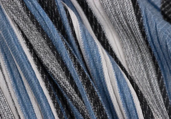 PLEATS PLEASE Poly Cotton Stripe V Neck Top K-163753_010