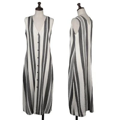 PLEATS PLEASE Striped V-neck Sleeveless Dress