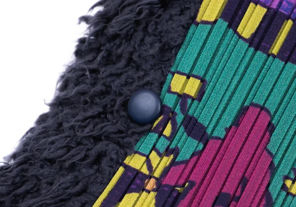 PLEATS PLEASE Cobblestone Street Print Fleece-lined Stole K-163767_003