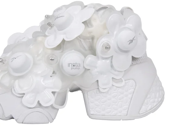 ノアール ケイ ニノミヤ×リーボックnoir kei ninomiya×Reebok INSTAPUMP FURY Kumo フラワー装飾スニーカー 白23.5 K-164025_007