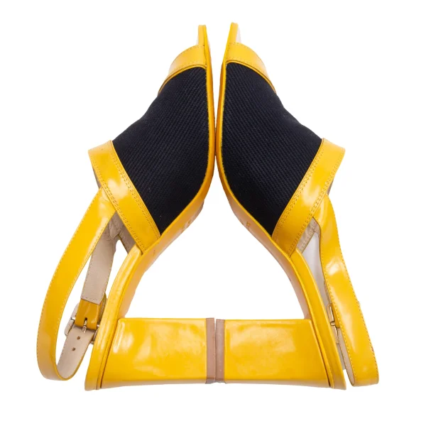 MARC by MARC JACOBS Switching Enamel Heel Sandal K-164433_010