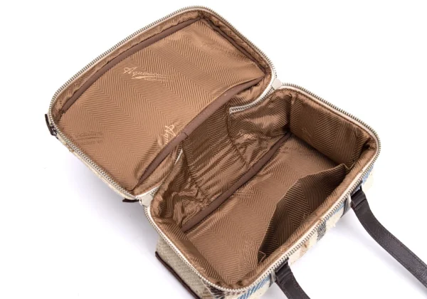 Aquascutum Checker Square Hand Bag K-164761_014