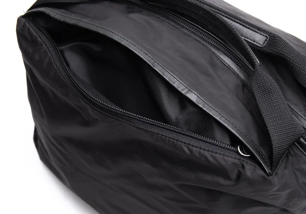 ISSEY MIYAKE Leather Switching Hand Bag K-164816_015