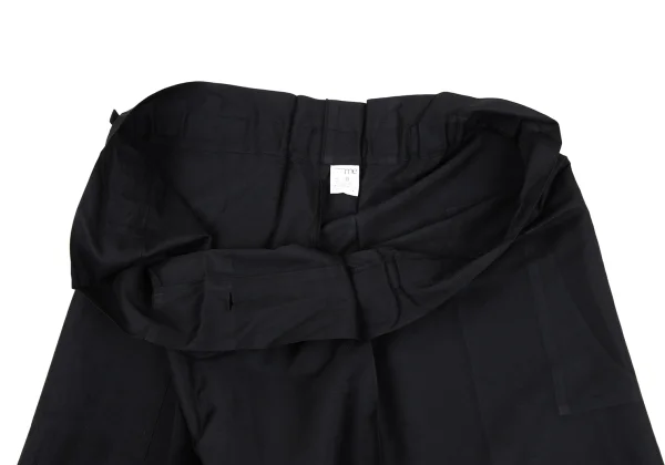 ISSEY MIYAKE me Front Tuck Design Flat Pants K-164929_005