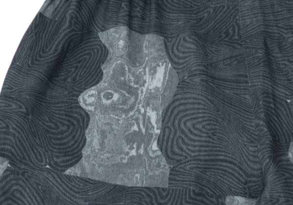 ISSEY MIYAKE Printed Button Hem Tapered Pants K-164936_010