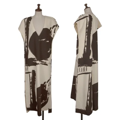 ISSEY MIYAKE Graphic Printed V Neck Sleeveless Dress