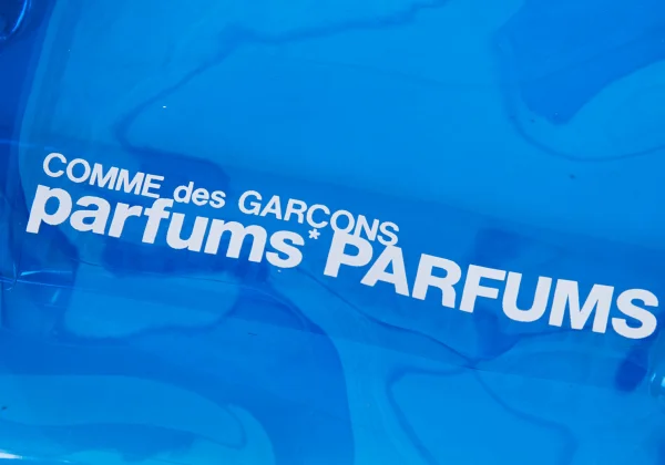 COMME des GARCONS PARFUM Logo Printed Chain Mini PVC Bag K-165192_010