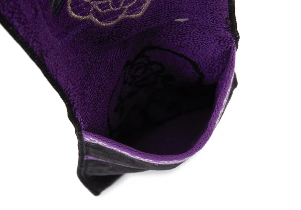 ANNA SUI Sequin Rose Embroidered Pile Pouch K-165241_006