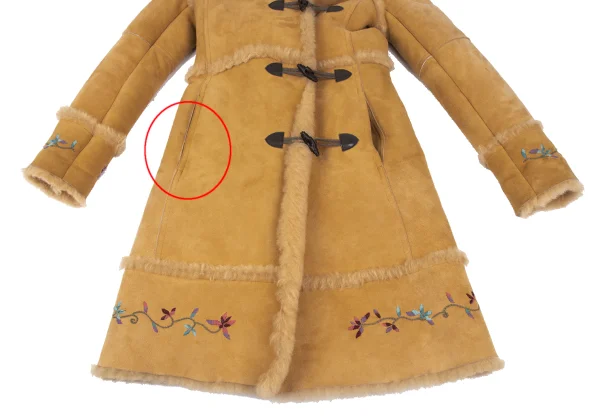 VIVIENNETAM Floral Embroidery Toggle Button Mouton Coat K-165502_008