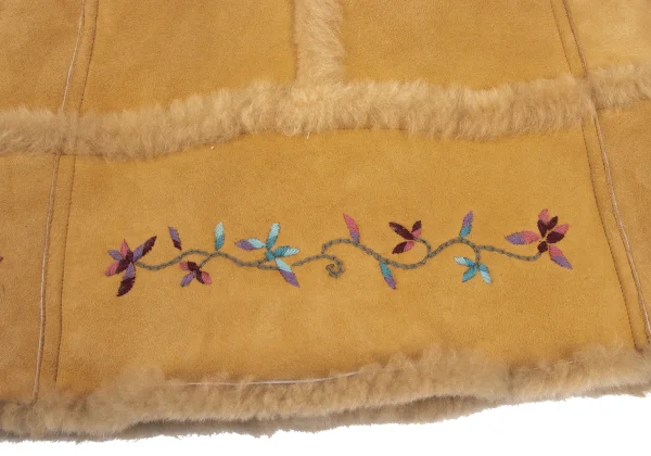 VIVIENNETAM Floral Embroidery Toggle Button Mouton Coat K-165502_018