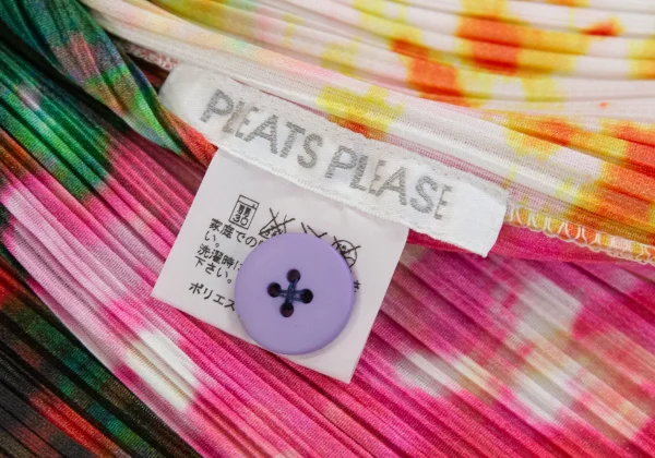 PLEATS PLEASE Colorful Graphic Print Short Cardigan K-165667_017