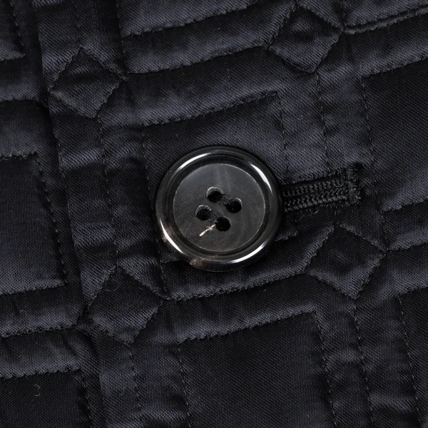 robe de chambre COMME des GARCONS Geometric Quilted Coat K-165818_010