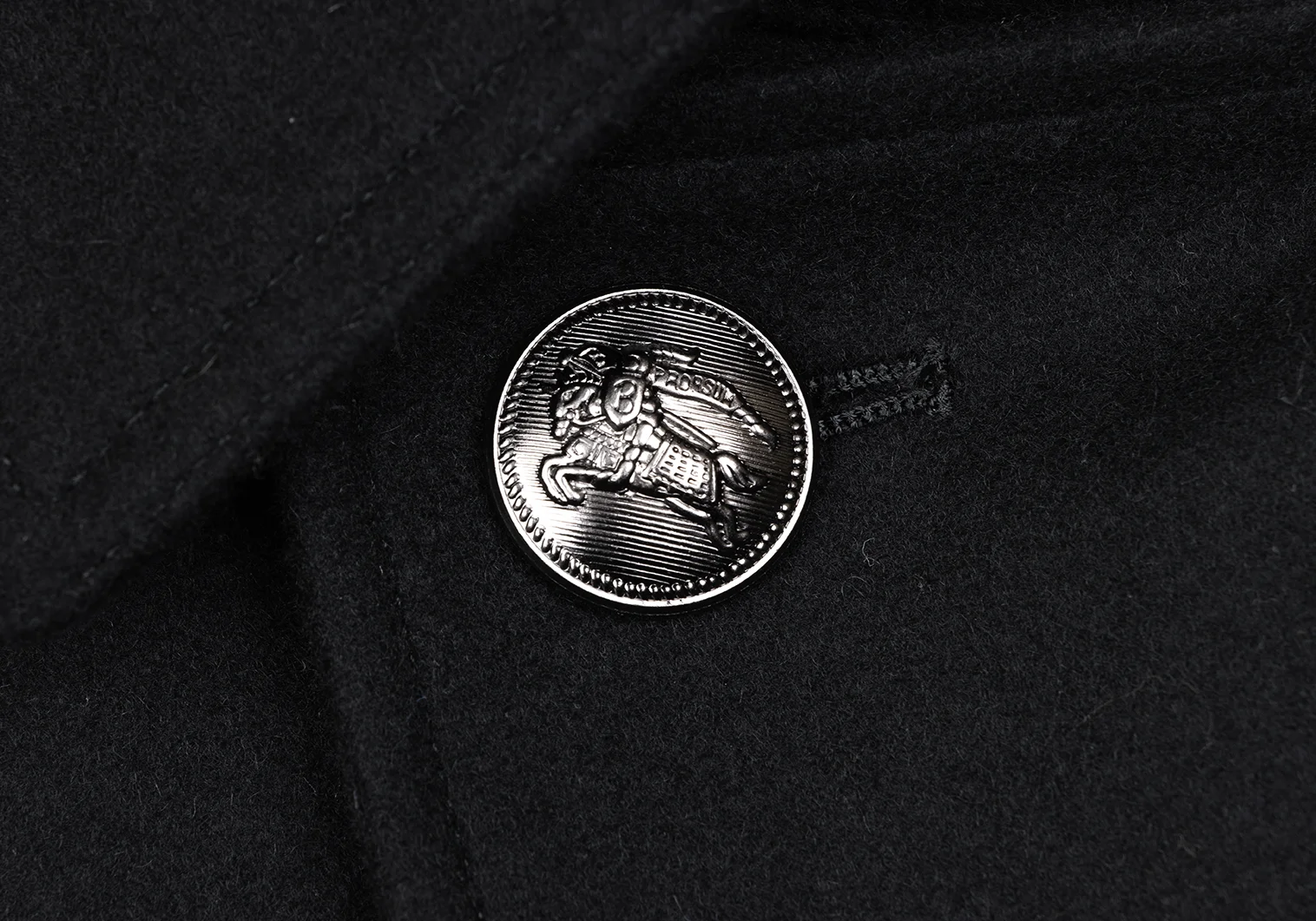 バーバリー ブラックレーベル メタルボタン ナポレオン Pコート　Ｌ　黒 バーバリー ブラックレーベル メタルボタン ナポレオン Pコート L 黒