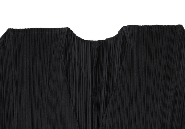 プリーツプリーツ　黒　ラグラン袖　カーディガン　サイズ3 プリーツプリーツ 黒 ラグラン袖 カーディガン サイズ3 PLEATS PLEASE