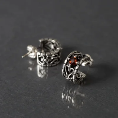 UZUOU Silver925 Openwork Garnet hoop Earrings