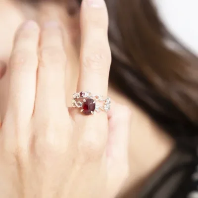 UZUOU Silver925 Garnet Openwork of arabesquered Ring