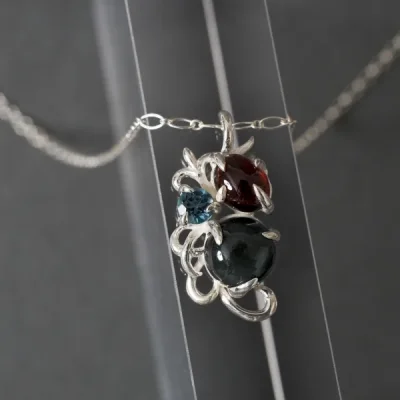 UZUOU Silver925 Three Stone Openwork Design Necklace