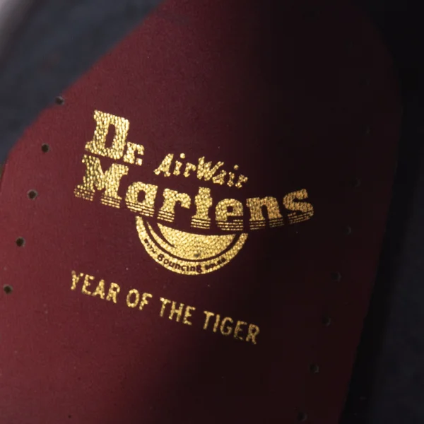 Dr.Martens 1460 YEAR OF THE TIGER ８ holes Leather Boots K-166373_016