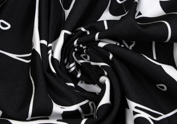 COMME des GARCONS Bearbrick Printed Strap Skirt K-166407_013