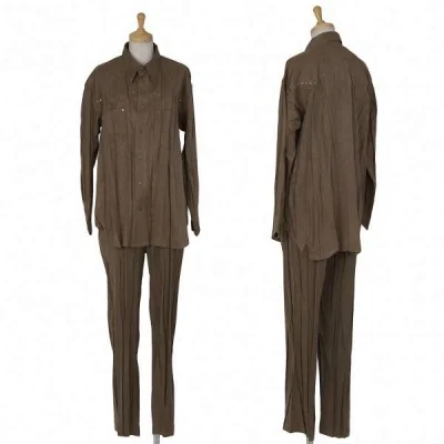 【SALE】イッセイミヤケISSEY MIYAKE プリーツ加工スタッズセットアップスーツ ゴールド