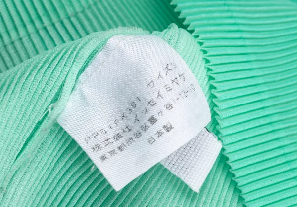 PLEATS PLEASE Pleated Turtleneck Sleeveless Top K-166487_015