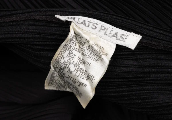 PLEATS PLEASE Pleated Buttonless Cardigan K-166509_012