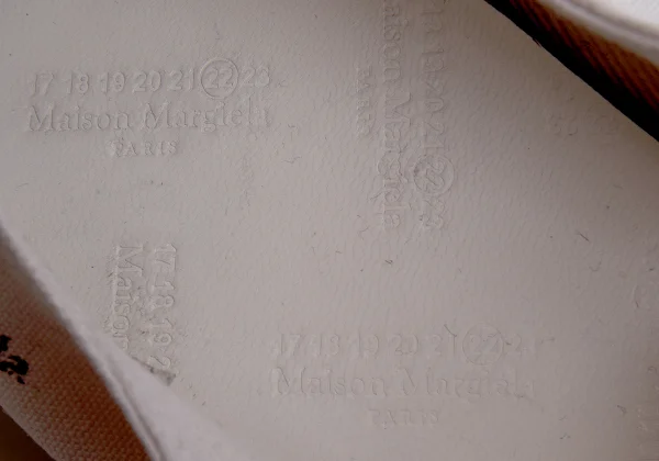 Maison Martin Margiela 22 Tabi Sneakers K-166594_017