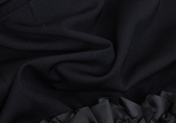 COMME des GARCONS Wool Gaba Frilled Hem Shorts K-166604_013